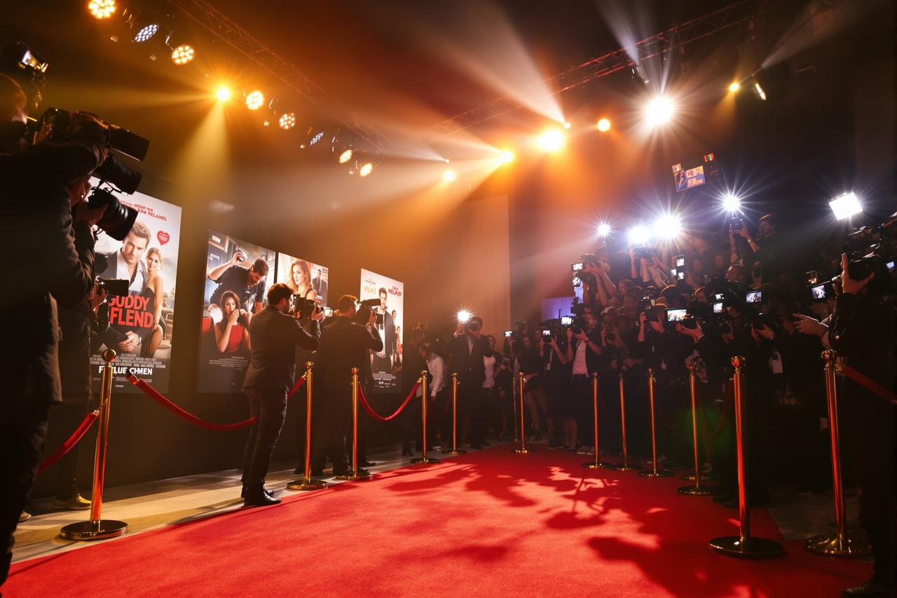 秋霞视频在线资讯 - 《深海奇航》票房突破20亿，导演透露续集计划